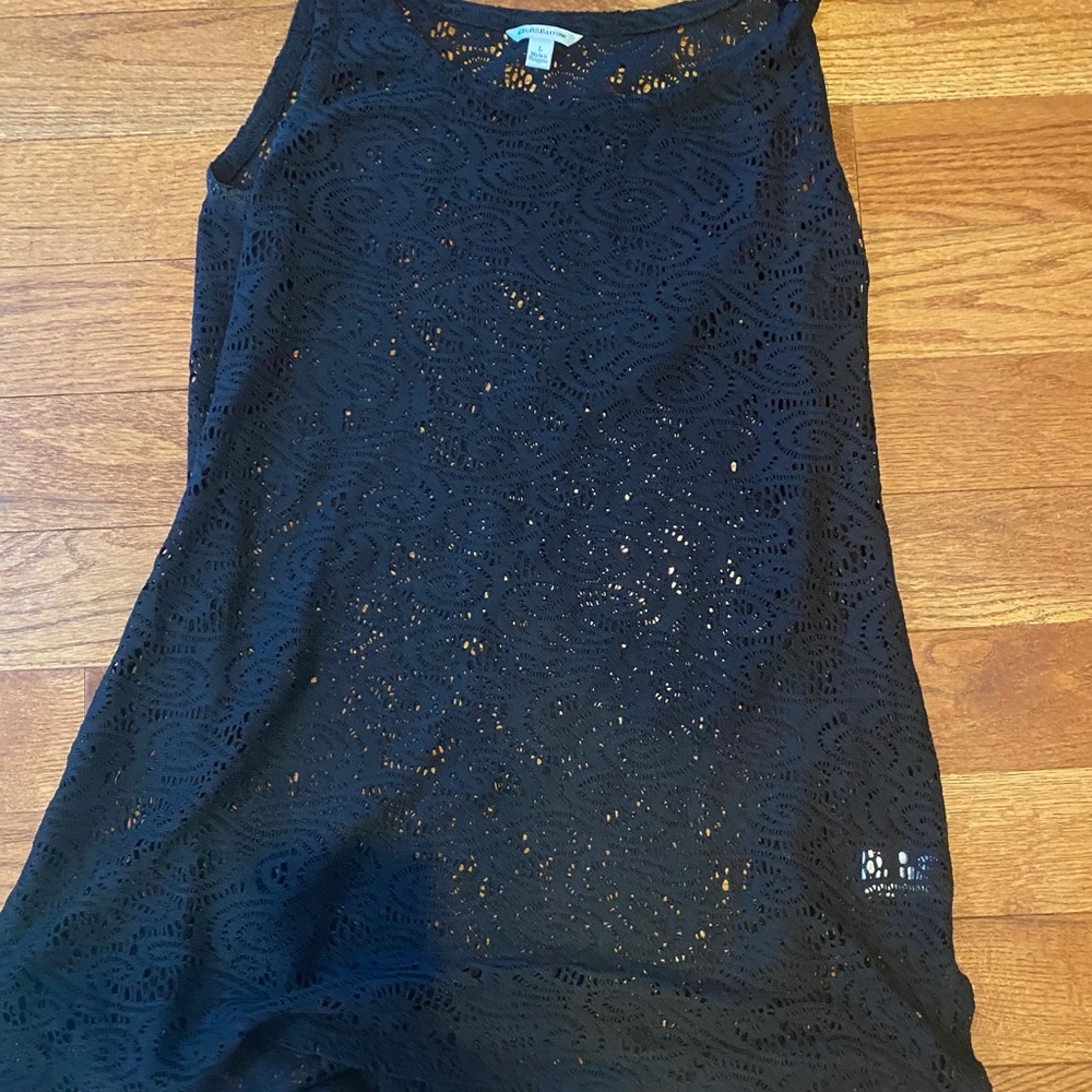 black top/dress